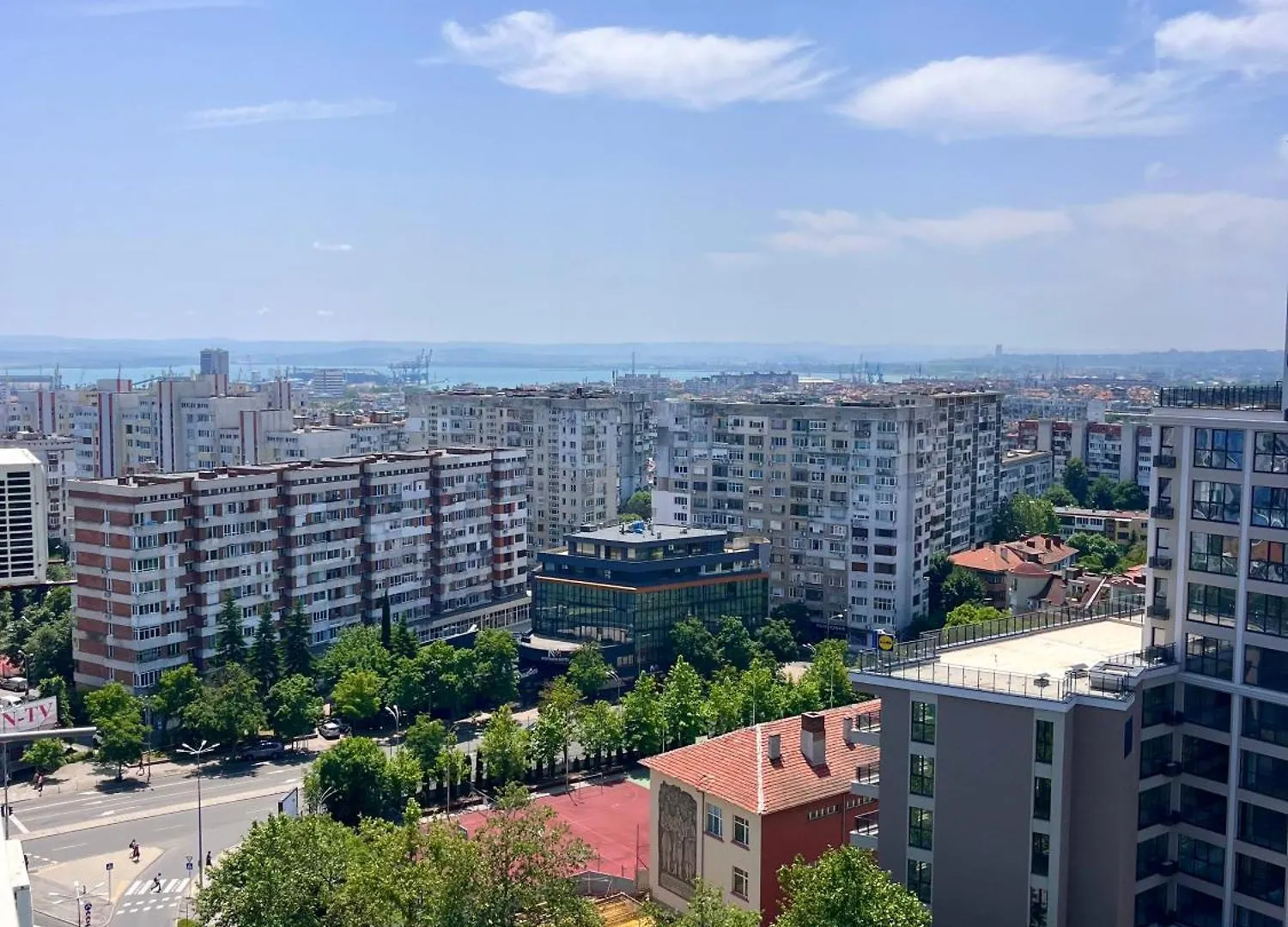 布尔加斯Panoramaview Lazur公寓 公寓
